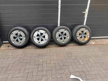 Bmw X1 velgen set met nieuwe banden 17” 205-65-17 beschikbaar voor biedingen