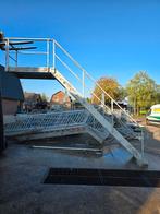 Stalen trap met bordes hoog 3,1mtr nog151, Ophalen
