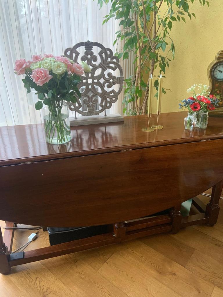 Grote ovale eettafel.   VERKOCHT, Huis en Inrichting, Tafels | Eettafels, Ophalen, Ovaal, 200 cm of meer, 100 tot 150 cm