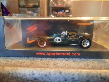 BRM P138 V12 Spanish GP 1969 John Surtees Spark 1:43 nieuw beschikbaar voor biedingen
