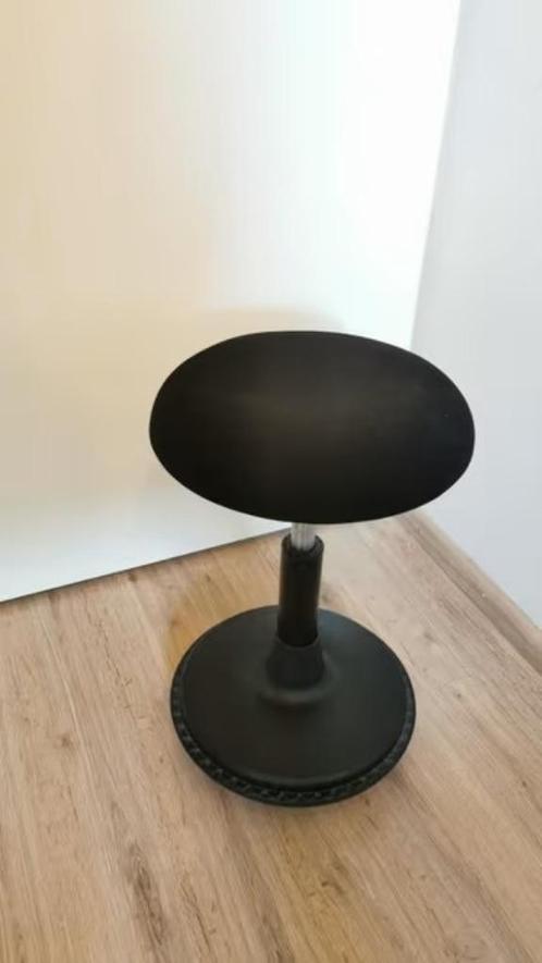 Ergonomische Wiebelkruk, Huis en Inrichting, Krukjes, Zo goed als nieuw, Overige materialen, In hoogte verstelbaar, Ophalen