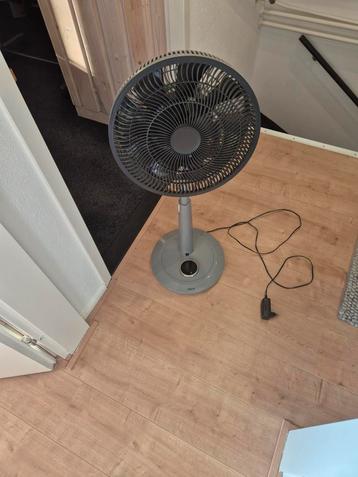 Duux Whisper Grijs - Stille Ventilator met Afstandsbediening beschikbaar voor biedingen