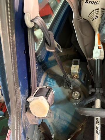 Gordel nissan micra k11 2002 voor achter beschikbaar voor biedingen