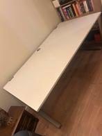 Verstelbaar bureau thuis werken, Huis en Inrichting, Bureaus, Ophalen, Zo goed als nieuw