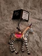 Fred van leer kerstbal ornament zebra, Diversen, Kerst, Ophalen of Verzenden, Zo goed als nieuw