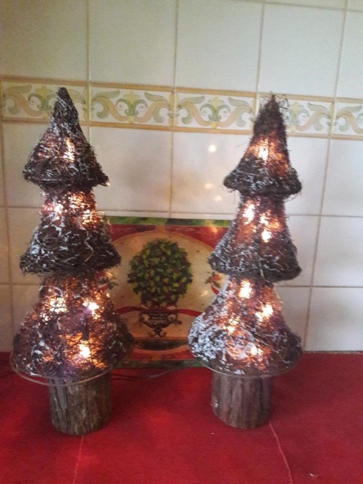 2 Salim kerst boompjes 52 cm hoog, Diversen, Kerst, Gebruikt, Ophalen of Verzenden