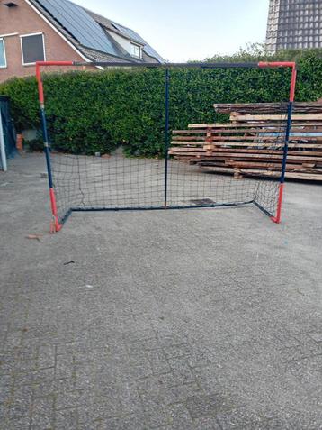 Voetbalgoal - Gebruikt, maar in goede staat beschikbaar voor biedingen