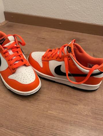 Nike dunk low halloween beschikbaar voor biedingen