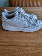 Puma Sneakers Maat 40 - Zo goed als nieuw!, Puma, Wit, Ophalen of Verzenden, Sneakers of Gympen