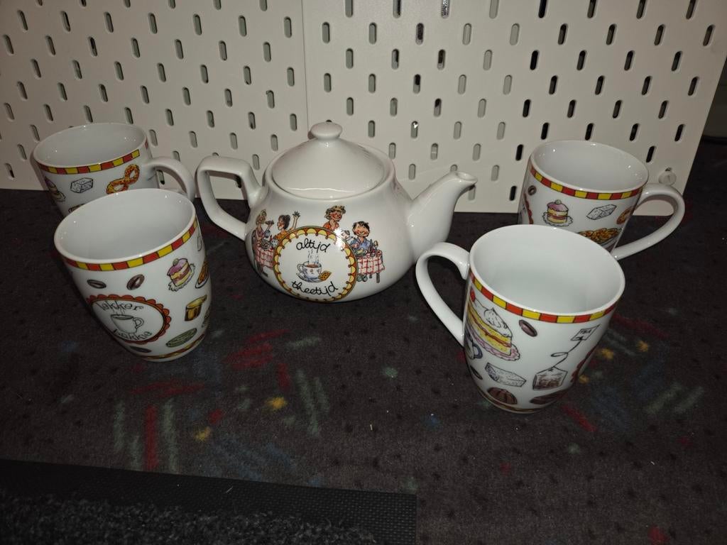 Thee set van Theo, Ophalen of Verzenden