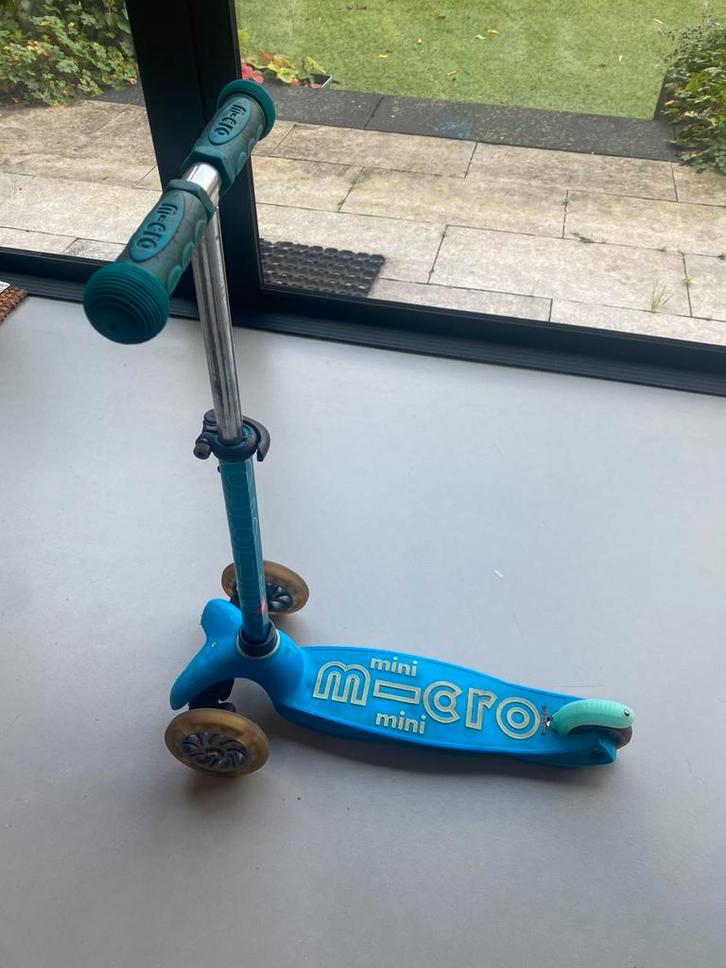 Micro Mini step Deluxe, LED wielen, Fietsen en Brommers, Steps, Gebruikt, Gewone step, Ophalen