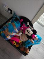 Krat met knuffels en K3 dansmat, Ophalen, Zo goed als nieuw