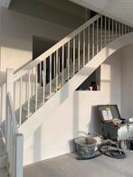 Vurenhouten trap, linksdraaiend, 304cm, gegrond, Doe-het-zelf en Verbouw, Ophalen, Nieuw, Trap, 2 tot 4 meter