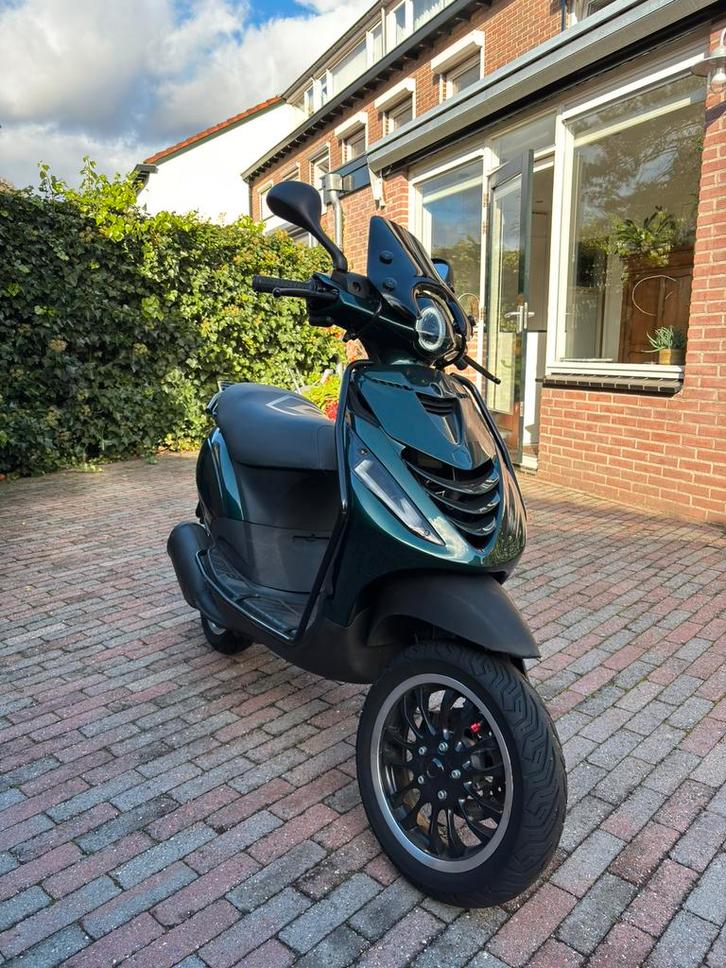 Piaggio zip 125cc 2t, Fietsen en Brommers, Scooters | Piaggio, Zo goed als nieuw, Zip, Maximaal 45 km/u, Tweetakt, Ophalen
