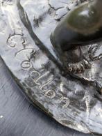 Antiek bronzen beeld 57 cm hoog 34 breed. €950, Antiek en Kunst, Ophalen