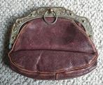 Vintage leren portemonneetje met knipsluiting, Sieraden, Tassen en Uiterlijk, Portemonnees, Overige merken, Gebruikt, Bruin, Ophalen of Verzenden