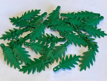 Partij 25x nieuwe Lego palm bladeren in diverse kleuren beschikbaar voor biedingen