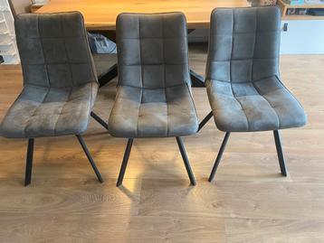Eetkamer stoelen en/of bank in chique donkergrijze stof beschikbaar voor biedingen