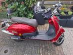 AGM scooter - Rood, Fietsen en Brommers, Snorfietsen en Snorscooters, Ophalen of Verzenden, Gebruikt, Benzine, Overige merken