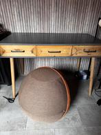 Bureau van Kare Design en Bloon Paris zitbal, Huis en Inrichting, Tafels | Sidetables, Ophalen of Verzenden, Zo goed als nieuw