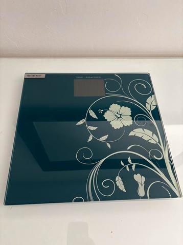 DIGITALE WEEGSCHAAL | GLAS | ZGAN | 180KG beschikbaar voor biedingen