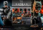 Hot Toys Zack Snyder`s Justice League Batman Tactical Batsui, Nieuw, Ophalen of Verzenden, Actiefiguur of Pop, Film