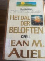 Het Dal der Beloften - Jean M. Auel - Deel 4, Ophalen of Verzenden, Gelezen, Nederland