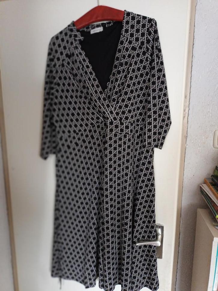 Zwart witte lange jurk elk seizoen. Mt 46  Promiss, Kleding | Dames, Jurken, Zo goed als nieuw, Maat 46/48 (XL) of groter, Zwart