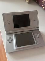 Nintendo DS Lite Zilver + Games & Accessoires, Spelcomputers en Games, Spelcomputers | Nintendo DS, Met games, Ophalen of Verzenden