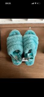 Lichtblauwe UGG Sloffen - Maat 40, Kleding | Dames, Schoenen, UGG, Blauw, Ophalen of Verzenden, Zo goed als nieuw