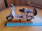 Model scooter Lambretta 125 D schaal 1:18 als nieuw, Overige merken, Gebruikt, Ophalen of Verzenden, Groter dan 1:32