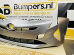 BUMPER Toyota Prius 2015-2019 VOORBUMPER 2-D3-11394z, Auto-onderdelen, Carrosserie en Plaatwerk, Gebruikt, Ophalen of Verzenden
