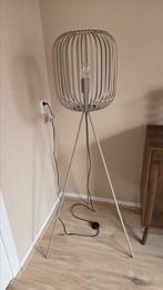 Zgan. Gave staande lamp, vloerlamp, zandkleur/beige., Huis en Inrichting, Lampen | Vloerlampen, Ophalen, Zo goed als nieuw, 150 tot 200 cm