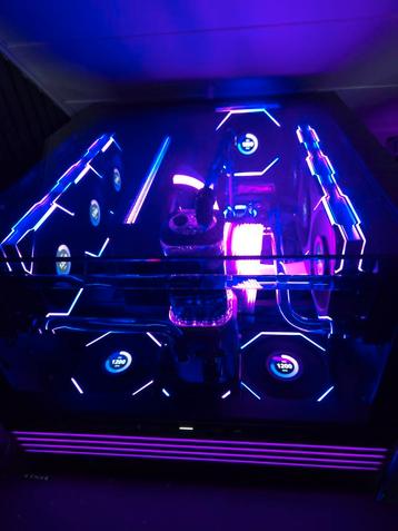 Super high end rtx 5080 custom waterloop game pc beschikbaar voor biedingen