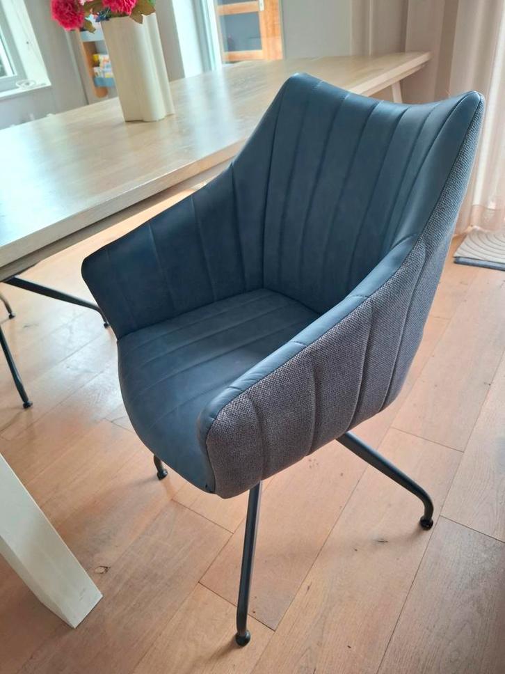 2 Feel Furniture Bradley Stoelen - Grijs/Blauw, Huis en Inrichting, Stoelen, Zo goed als nieuw, Twee, Metaal, Stof, Grijs, Ophalen of Verzenden