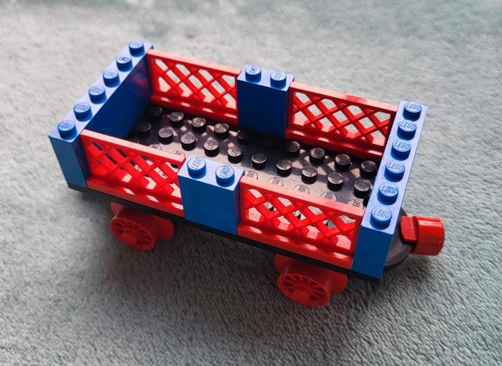 Lego trein 4,5 & 12 Volt blauwe rails wagon., Kinderen en Baby's, Speelgoed | Duplo en Lego, Gebruikt, Lego, Complete set, Ophalen of Verzenden