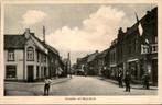Brunssum, Dorpsstraat met volk jaren 30, Verzamelen, Ansichtkaarten | Nederland, Verzenden, 1920 tot 1940, Gelopen, Limburg