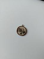 Vintage Medaillon met Koningin Juliana en Pr.Bernhar, Sieraden, Tassen en Uiterlijk, Kettinghangers, Overige materialen, Gebruikt