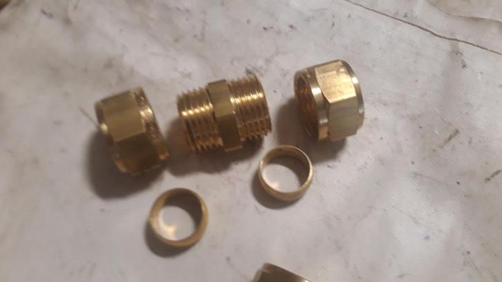 Diverse snelkoppelingen Thermostatische radiatorknop, Doe-het-zelf en Verbouw, Buizen en Afvoer, Nieuw, Overige typen, Overige materialen