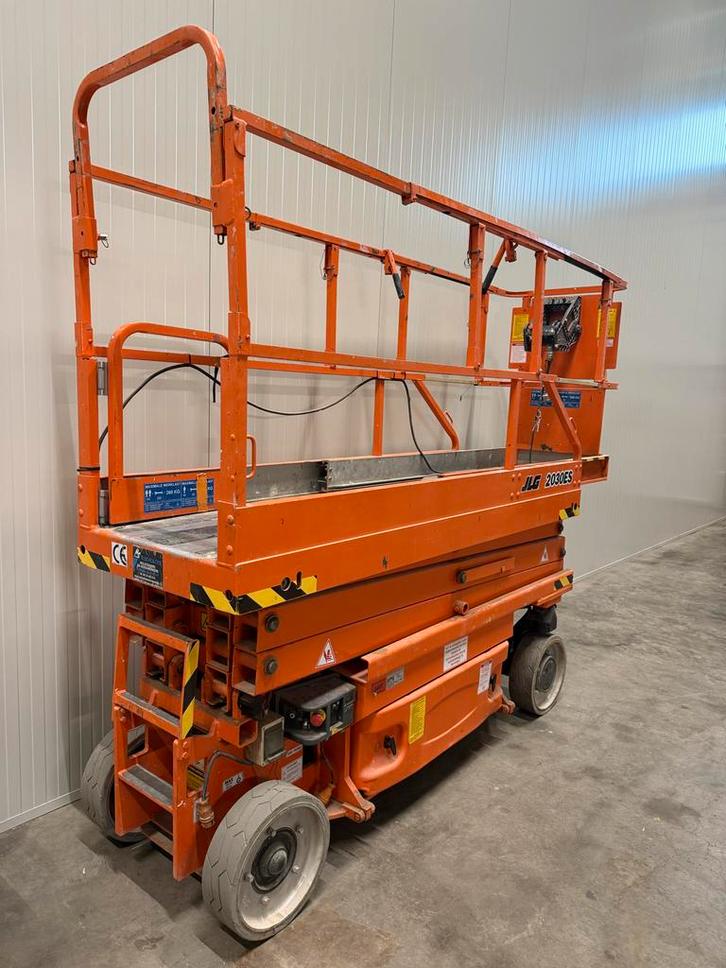 JLG 2030ES schaarlift gebruikt, Zakelijke goederen, Machines en Bouw | Liften, Steigers en Ladders, Ophalen