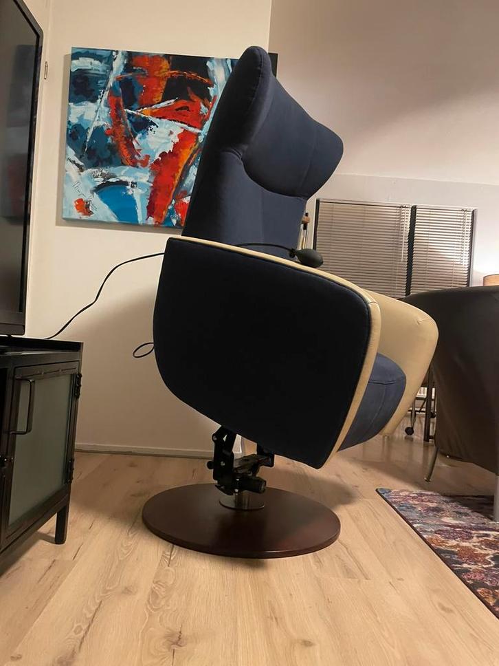 RelaxFauteuil Prominent RelaxStoel Sta Op NIEUWSTAAT (Accu), Huis en Inrichting, Fauteuils, Zo goed als nieuw, Stof, 50 tot 75 cm