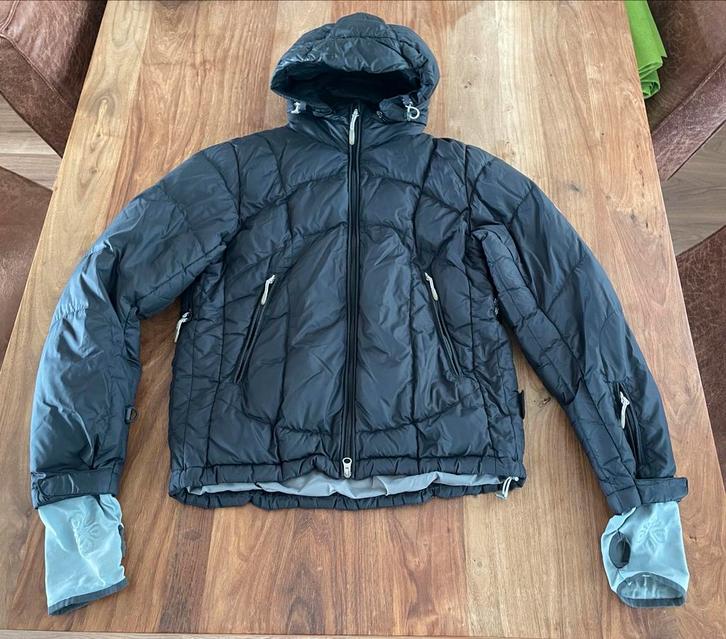 Wild Roses zwarte donsjas, maat L (42/44), Kleding | Dames, Wintersportkleding, Zo goed als nieuw, Jack, Maat 42/44 (L), Ophalen of Verzenden