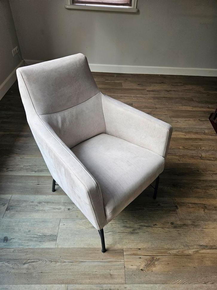 Moderne MONTEL  fauteuil stoel - licht beige - Nieuwstaat, Huis en Inrichting, Fauteuils, Zo goed als nieuw, Metaal, Stof, 50 tot 75 cm