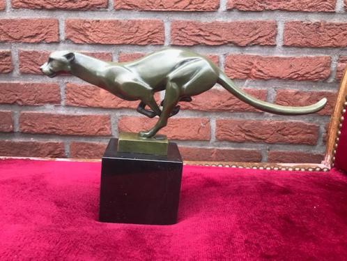 gepatineerd bronzen beeld, rennend jachtluipaard/ cheetah, Antiek en Kunst, Kunst | Beelden en Houtsnijwerken, Ophalen of Verzenden