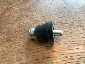 Rubber Dop met Metalen Pin. (MB-B) beschikbaar voor biedingen