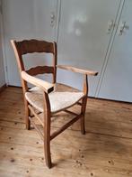 Vintage houten stoel met rieten zitgedeelte, Ophalen