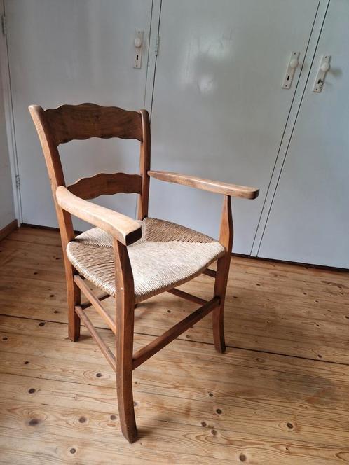 Vintage houten stoel met rieten zitgedeelte, Antiek en Kunst, Antiek | Meubels | Stoelen en Banken, Ophalen