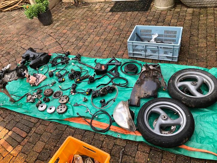 Peugeot vivacity speedfight onderdelen, Fietsen en Brommers, Brommeronderdelen | Scooters, Gebruikt, Peugeot, Overige typen, Ophalen