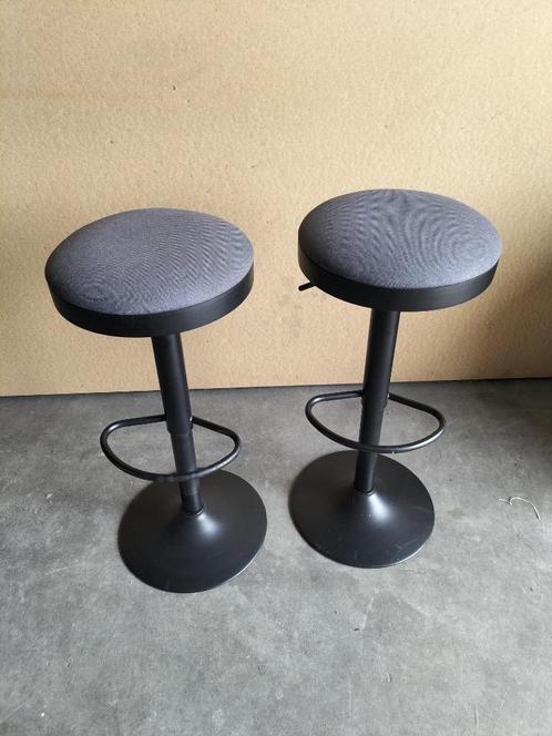 mooi setje van 2 verstelbare barkrukken,gewoon als nieuw, Huis en Inrichting, Barkrukken, Zo goed als nieuw, 60 tot 90 cm, Kunststof