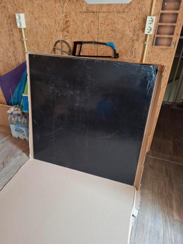 PLEXIGLAS 1000X1000X 3 mm  ZWART HOOGGLANS. beschikbaar voor biedingen